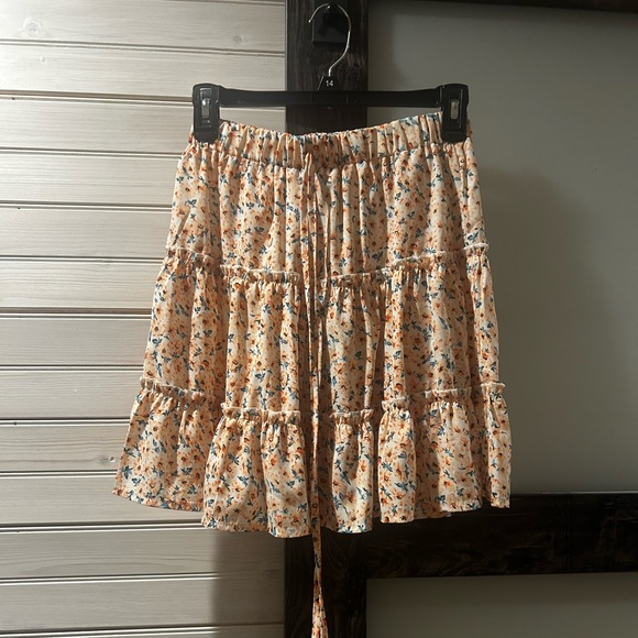 Floral Flowy Peach Skirt - Picture 3 of 4